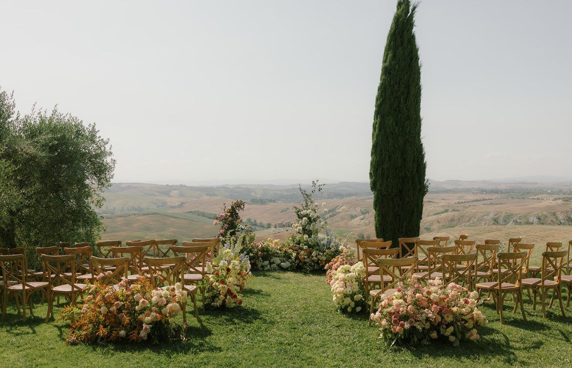 Cerimonia all'aperto tra le colline